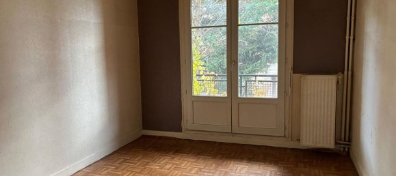 Apartamento de 2 dormitorios en Creteil, France No. 167430 5
