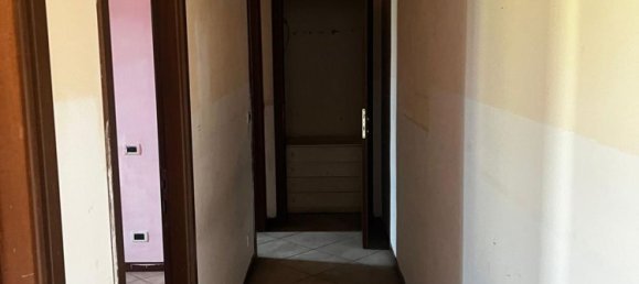 5 rooms Apartment in Salsomaggiore Terme, Italy No. 275563 6