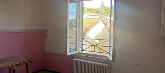 5 rooms Apartment in Salsomaggiore Terme, Italy No. 275563 4
