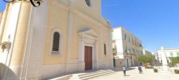 Apartamento de 2 habitaciónes en Molfetta, Italy No. 15527 2