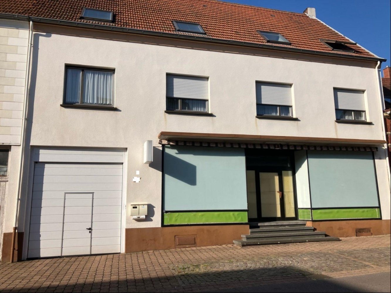 Edificio de 4 dormitorios en Saarland, Germany No. 58292