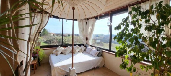 3 bedrooms Castles in Lafrancaise, France No. 191573 2