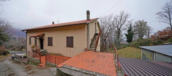 5 rooms Villa in Seggiano, Italy No. 141858 4