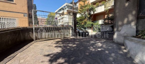 20m² Garage in Rome, Italy No. 310790 2