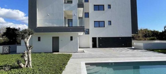 3 bedrooms Apartment in Germasogeia, Cyprus No. 11707 2