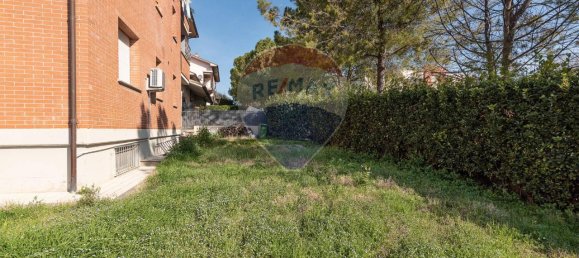 3 rooms Apartment in Monte San Vito, Italy No. 15521 13