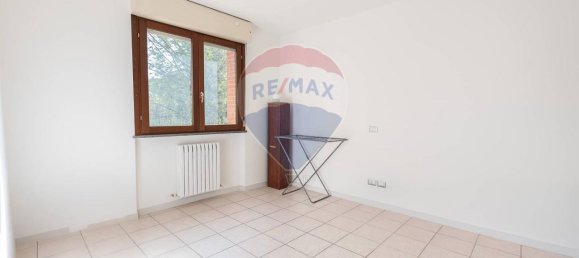 3 rooms Apartment in Monte San Vito, Italy No. 15521 9