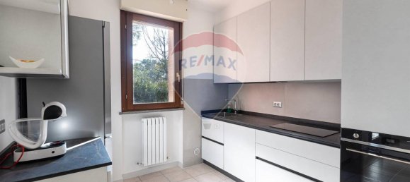 3 rooms Apartment in Monte San Vito, Italy No. 15521 3