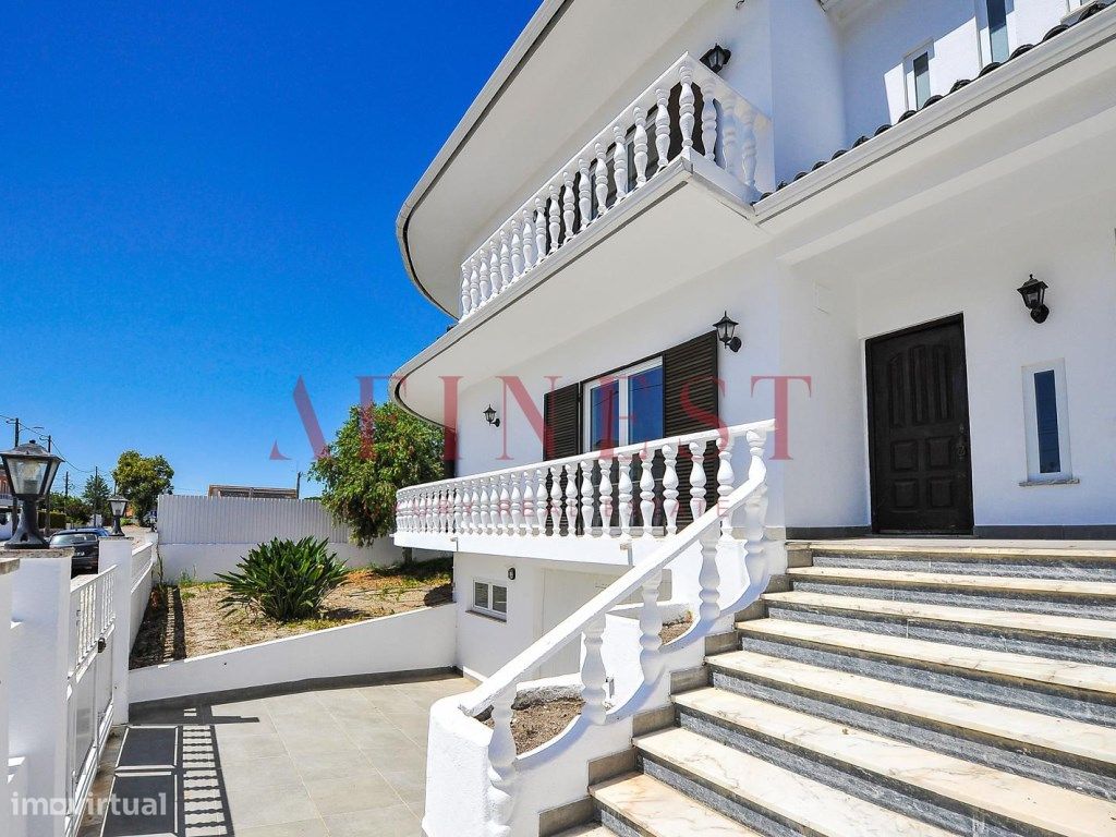 5 bedrooms House in Seixal, Portugal No. 132726