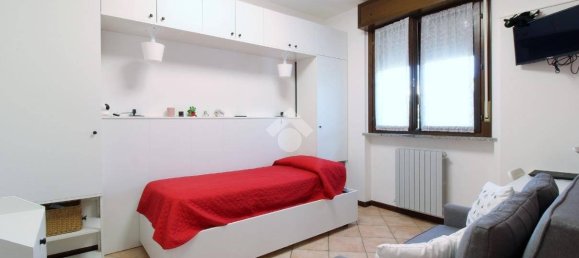 1 bedroom Apartment in Voghera, Italy No. 381522 2