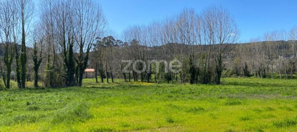 25000m² Land in Guimaraes, Portugal No. 34487 4