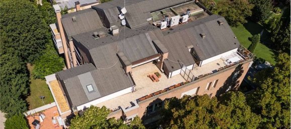 3 chambres Penthouse à Modena, Italy No. 260892 2