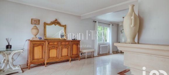 5 bedrooms House in Montmorency, France No. 345998 7