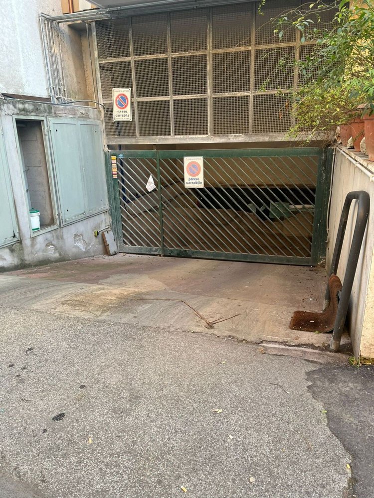41m² Garage in Nettuno, Italy No. 172836