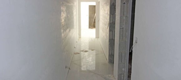 Apartamento de 3 dormitorios en Swieqi, Malta No. 4875 18