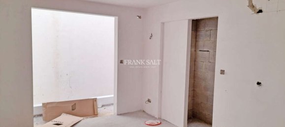 Apartamento de 3 dormitorios en Swieqi, Malta No. 4875 6
