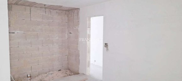 Apartamento de 3 dormitorios en Swieqi, Malta No. 4875 7