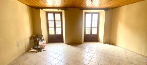 3 rooms Apartment in Craveggia, Italy No. 109660 3