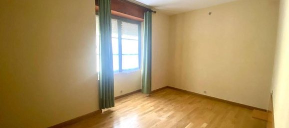 3 rooms Apartment in Craveggia, Italy No. 109660 8