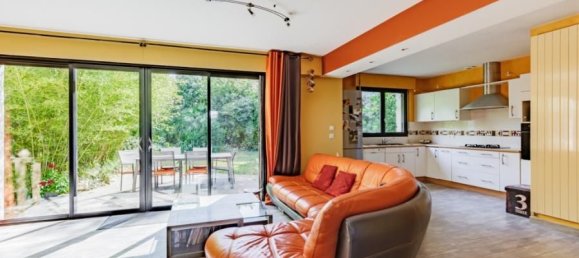 3 bedrooms House in Nantes, France No. 290964 5