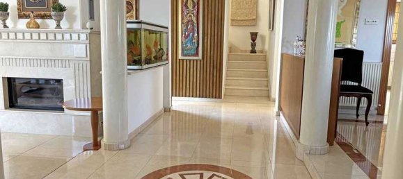 4 bedrooms House in Strovolos, Cyprus No. 15699 4