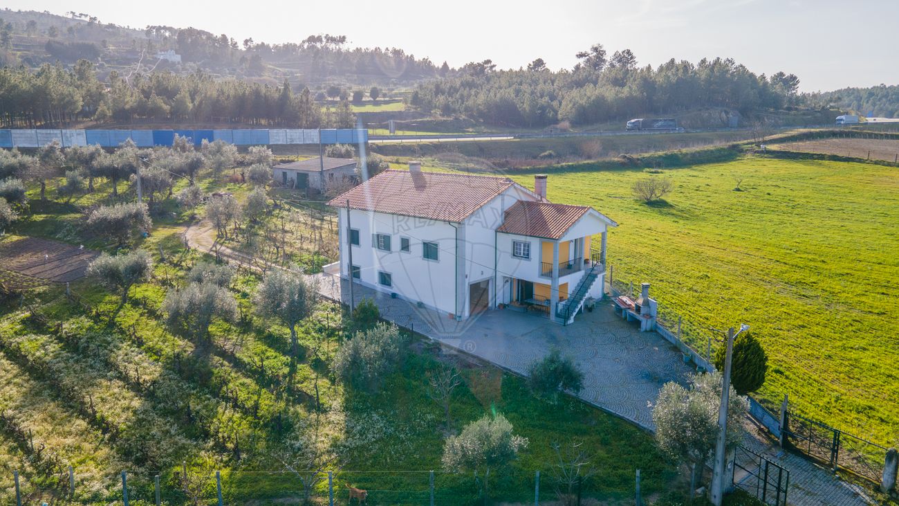 4 Schlafzimmer Haus in Celorico da Beira, Portugal, Nr. 36547