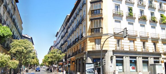 2 bedrooms Commercial property in Madrid, Spain No. 36022 12