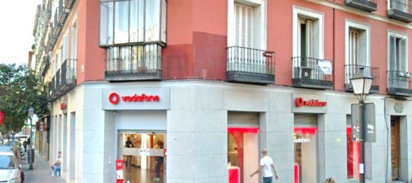 2 bedrooms Commercial property in Madrid, Spain No. 36022 4