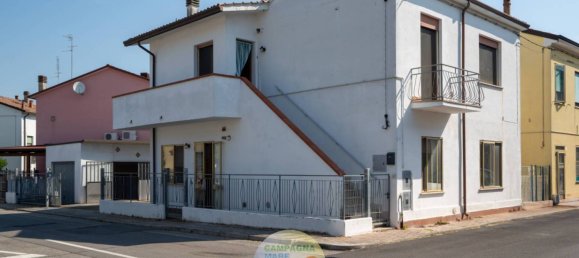2 Schlafzimmer Villa in Codigoro, Italy, Nr. 307332 2