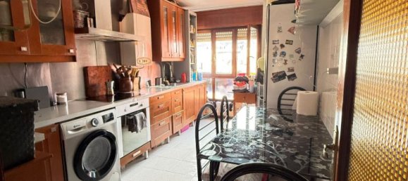 Ático de 3 dormitorios en Oviedo, Spain No. 177537 10