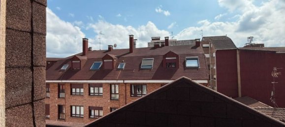 Ático de 3 dormitorios en Oviedo, Spain No. 177537 33