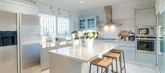 4 bedrooms Villa in Marbella, Spain No. 175373 15