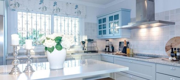 4 bedrooms Villa in Marbella, Spain No. 175373 4