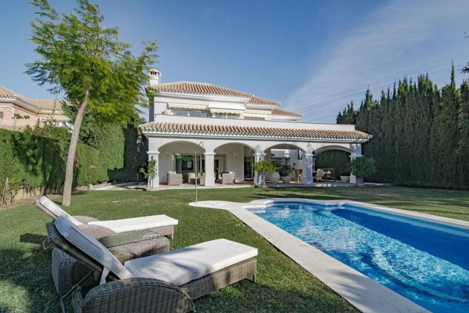 4 bedrooms Villa in Marbella, Spain No. 175373