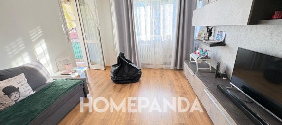 4 rooms Apartment in Turin, Italy No. 43936 3