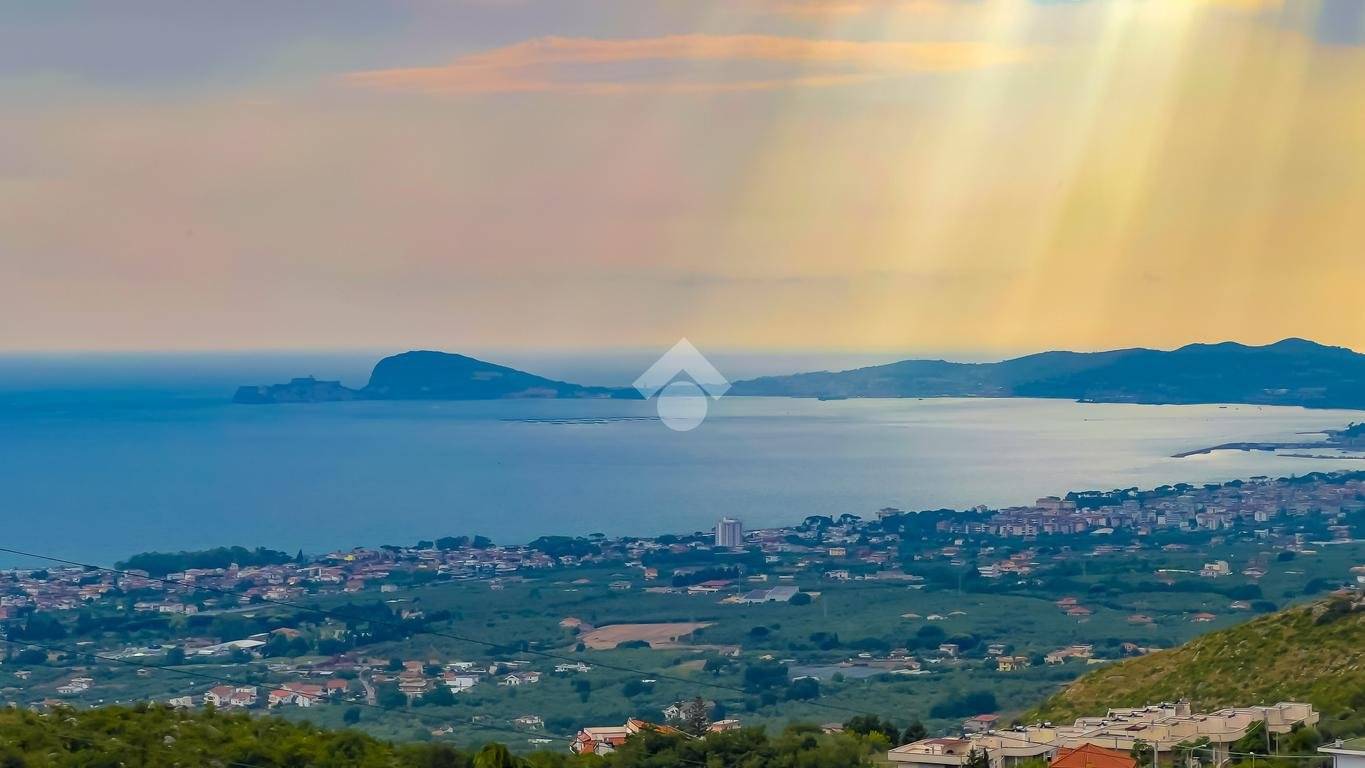 2 Schlafzimmer Wohnung in Formia, Italy, Nr. 259174