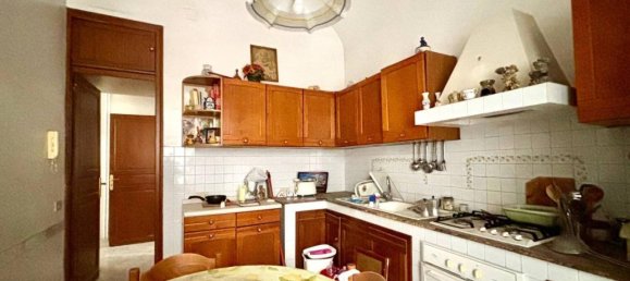 Apartamento de 4 habitaciónes en Palermo, Italy No. 146395 5