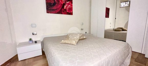 Apartamento de 2 habitaciónes en Naples, Italy No. 34117 7