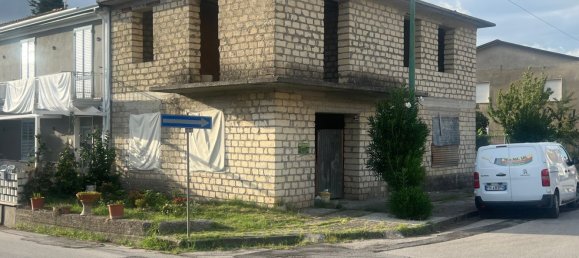 Casa de 7 divisões em Taurasi, Italy N.º 276088 9