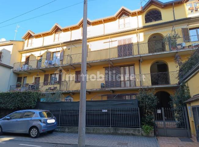 3 Schlafzimmer Wohnung in Limbiate, Italy, Nr. 351951