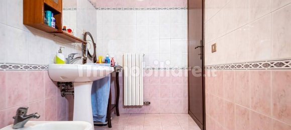 5 bedrooms Villa in Rome, Italy No. 62292 8