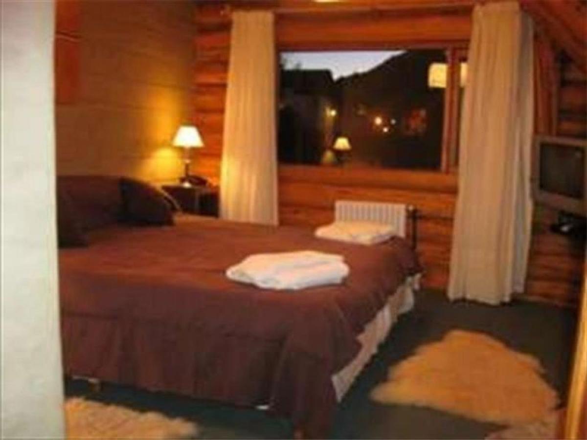 570m² Hotel in San Carlos de Bariloche, Argentina No. 28757