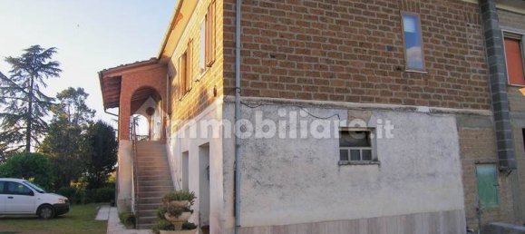 2 bedrooms Villa in Montepulciano, Italy No. 108120 2