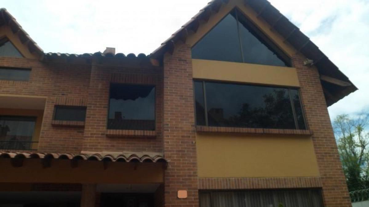 Casa de 4 dormitorios en Cundinamarca, Colombia No. 2727