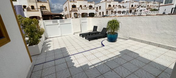 3 غرف نوم تاون هاوس في Alicante, Spain رقم 139963 9