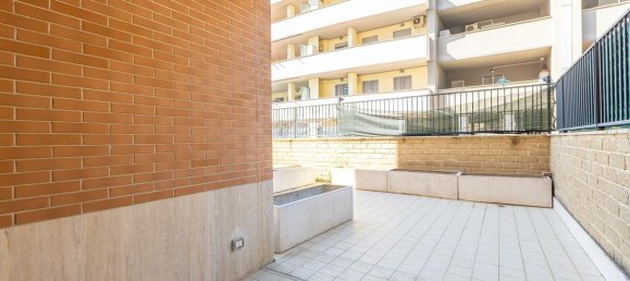 3-salle Appartement à Rome, Italy No. 32102 5