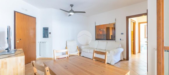 3-salle Appartement à Rome, Italy No. 32102 13