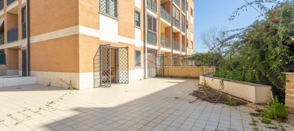 3-salle Appartement à Rome, Italy No. 32102 4