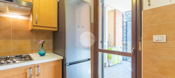 3-salle Appartement à Rome, Italy No. 32102 14