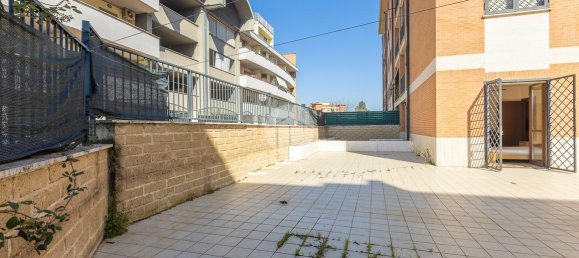 3-salle Appartement à Rome, Italy No. 32102 3